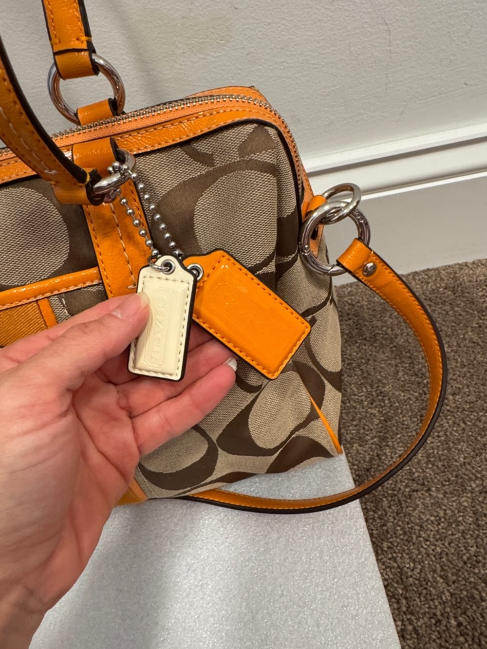 🍊 PRISTINE NWOT Coach Signature Stripe Satchel — Orange Spice - Picture 2 of 10